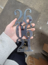 Load image into Gallery viewer, Metal Anniversary Date Tea light Holder