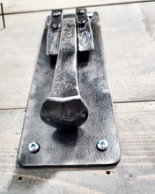Load image into Gallery viewer, Iron Door Knocker