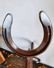 Load image into Gallery viewer, Horseshoe Christmas Reindeer Decoration