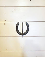 Load image into Gallery viewer, Horseshoe Hooks