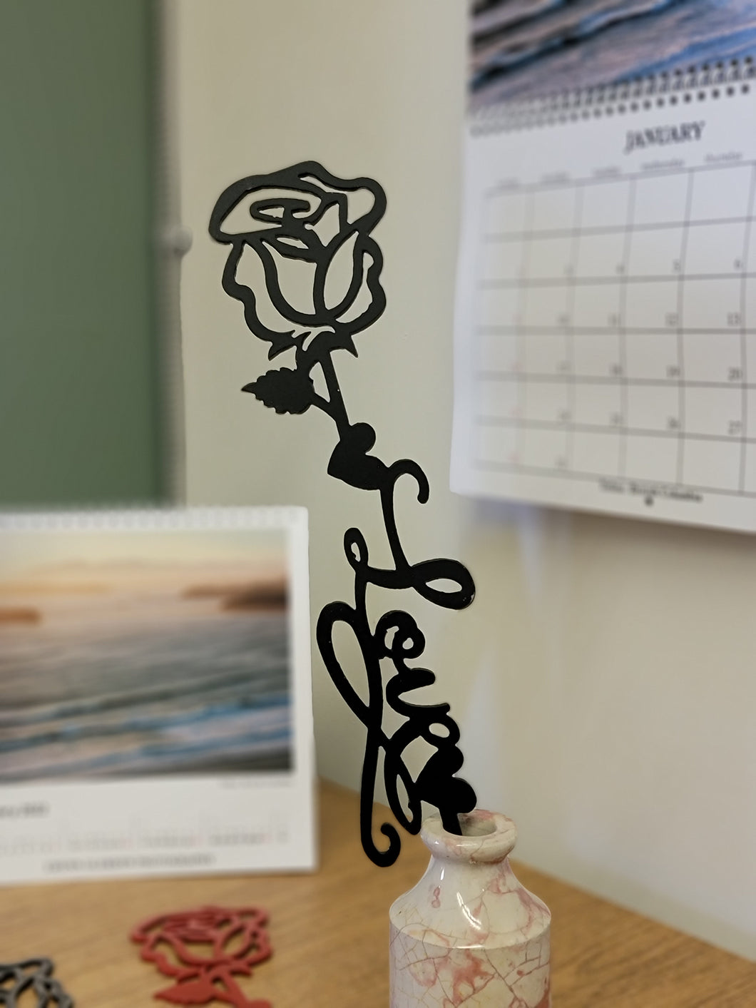 Metal Love Rose Sign