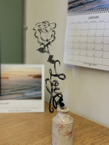 Metal Love Rose Sign