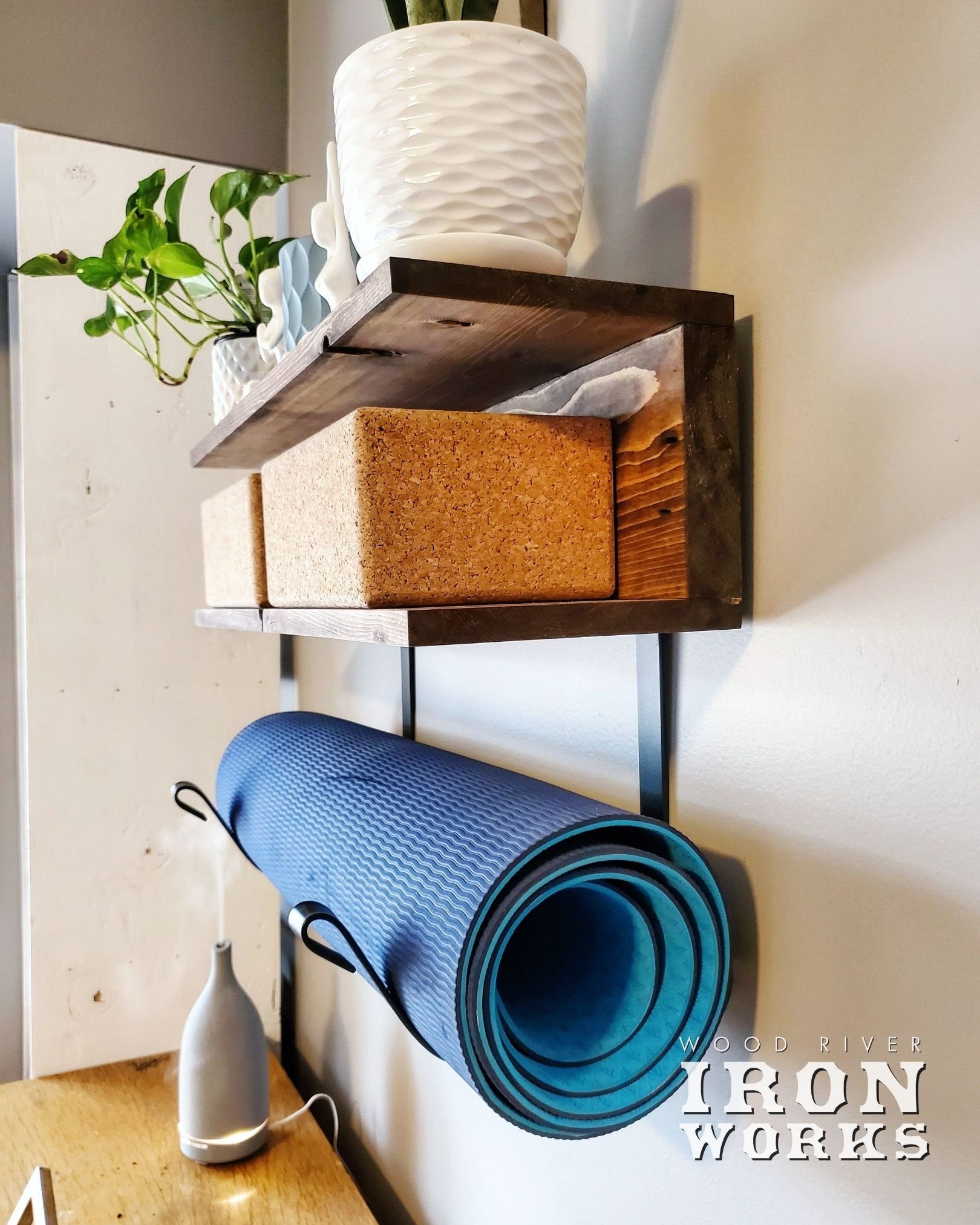 IRIIJANE Yoga Mat Holder Wall Mount, Yoga Mat Storage Rack with Floating  Shelf a